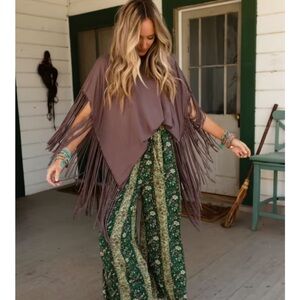 Showstopper fringe top